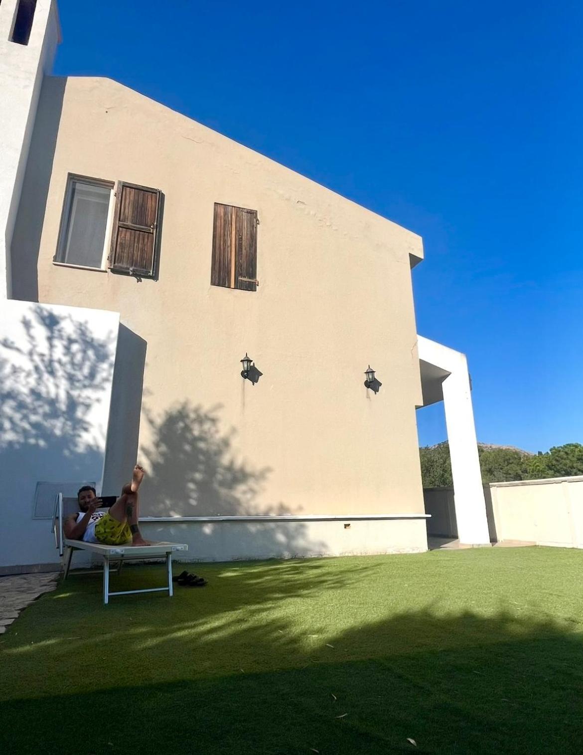 Villa Vittoria Solanas  Exterior photo